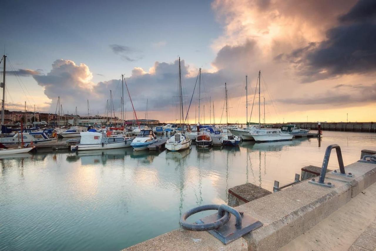 Anchor Down Cottage The Perfect Seaside Retreat Sleeps 4 Beach 2 Mins Ryde  Esterno foto